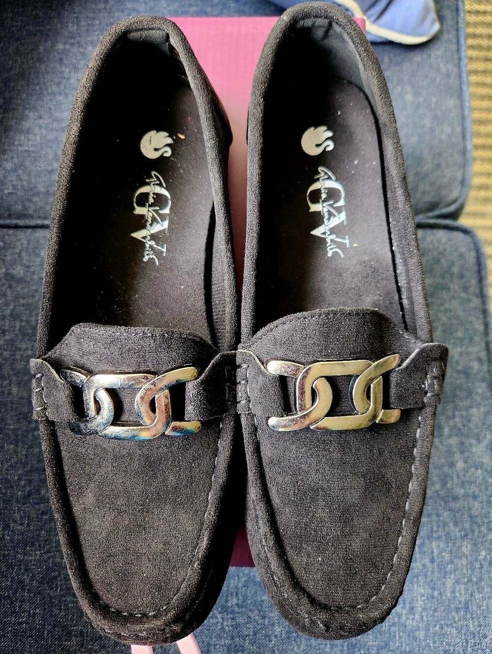 Gloria Vanderbilt Black Suede Women's Loafers with gun Metal  Chain Accent